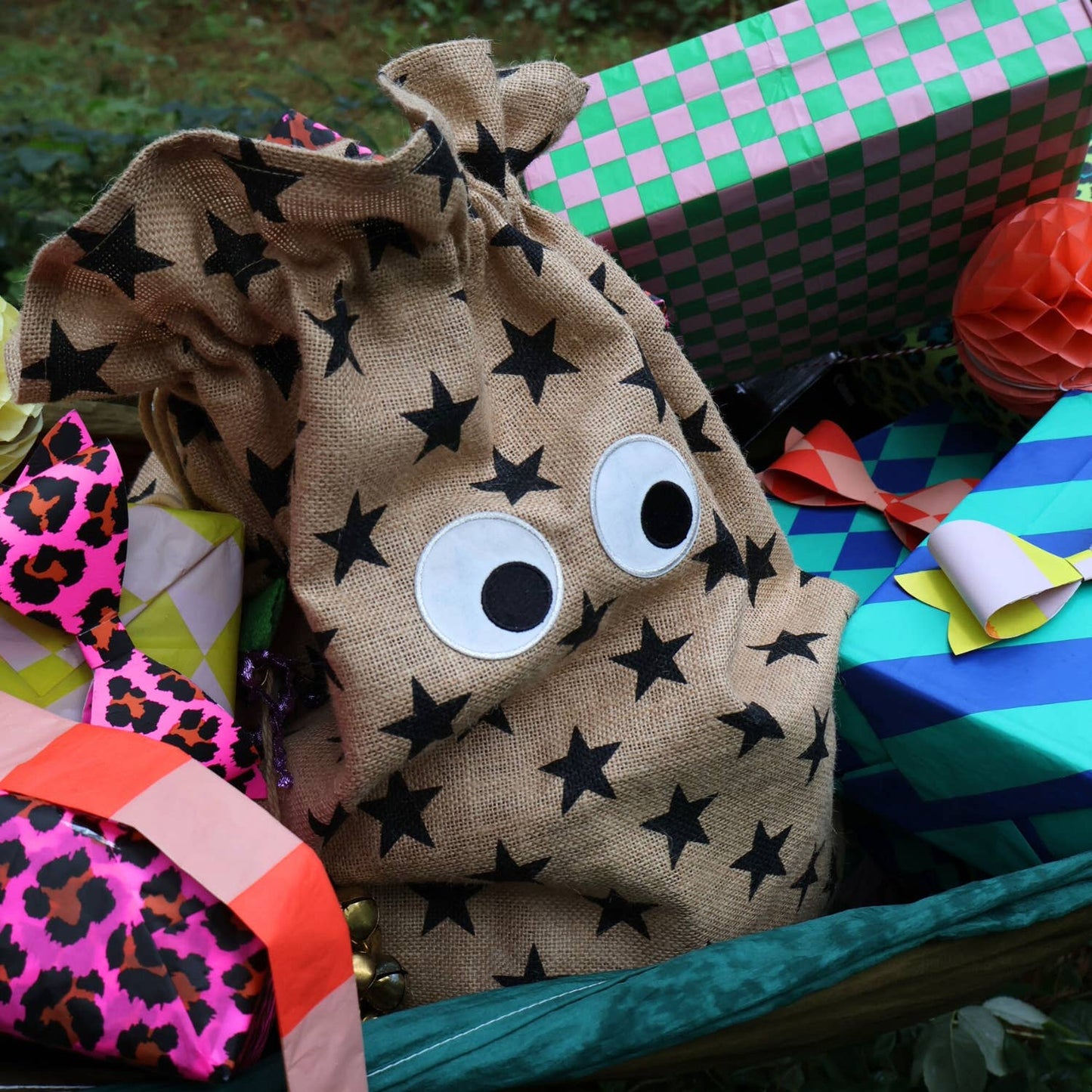 Christmas Star Sack with Googly Eyes