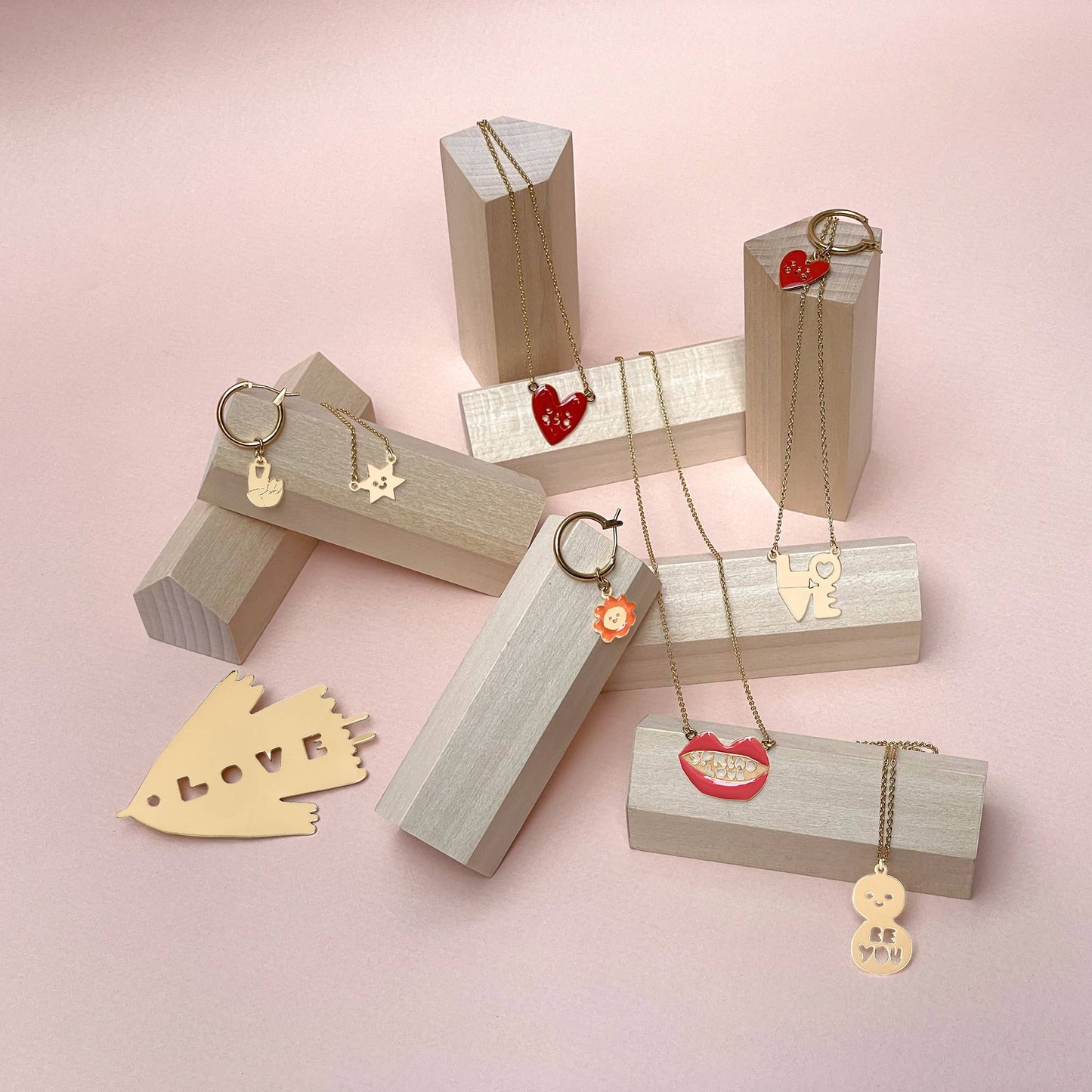 BIRD brooch x Suzy Ultman