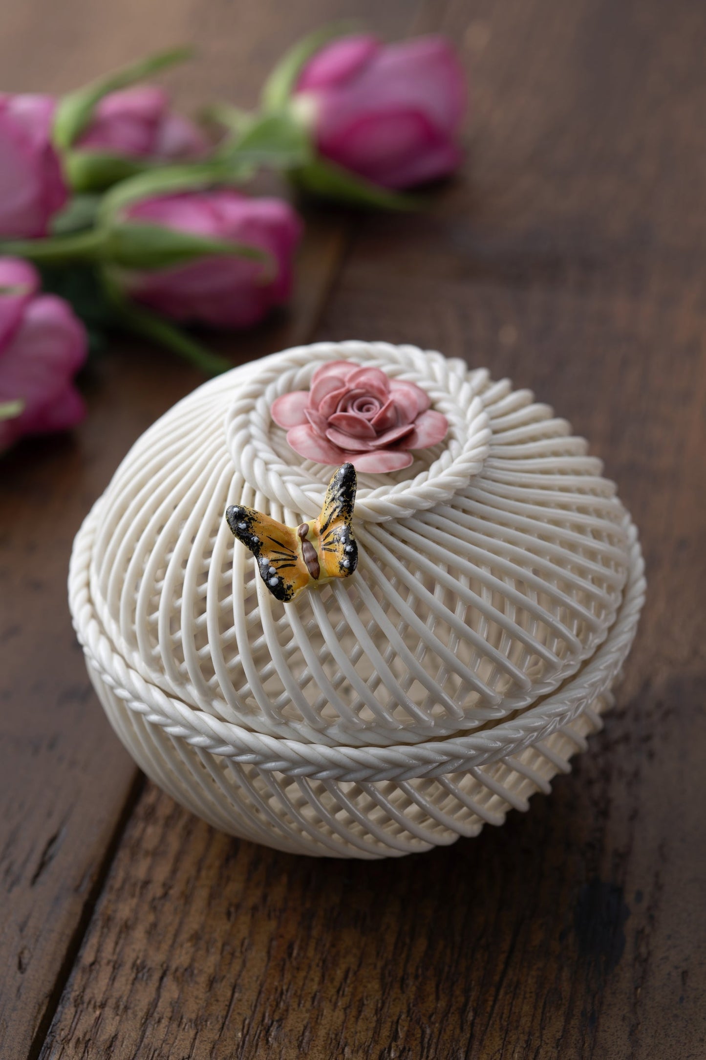Belleek June Rose Basket