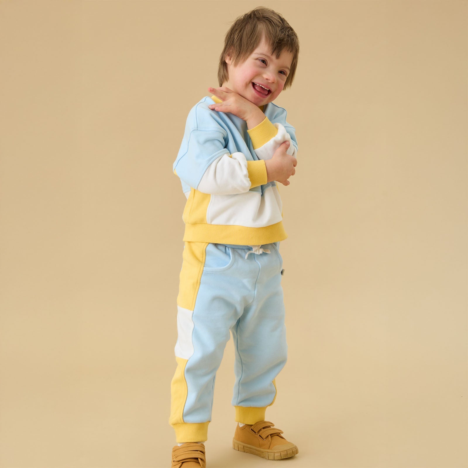 KIDLY by MORI Colourblock Sweatshirt & Joggers Outfit - Blue & Yellow