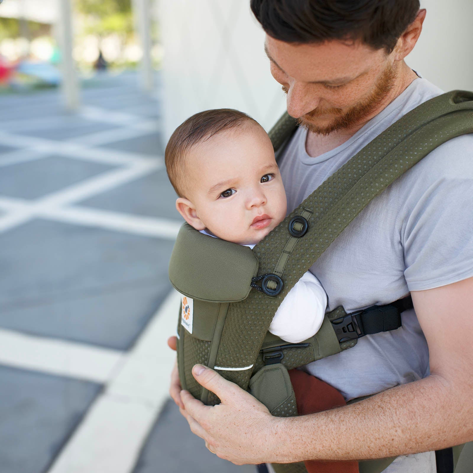 Ergobaby Omni™ Breeze Baby Carrier