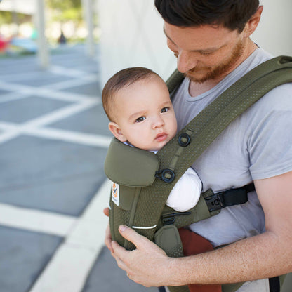 Ergobaby Omni™ Breeze Baby Carrier