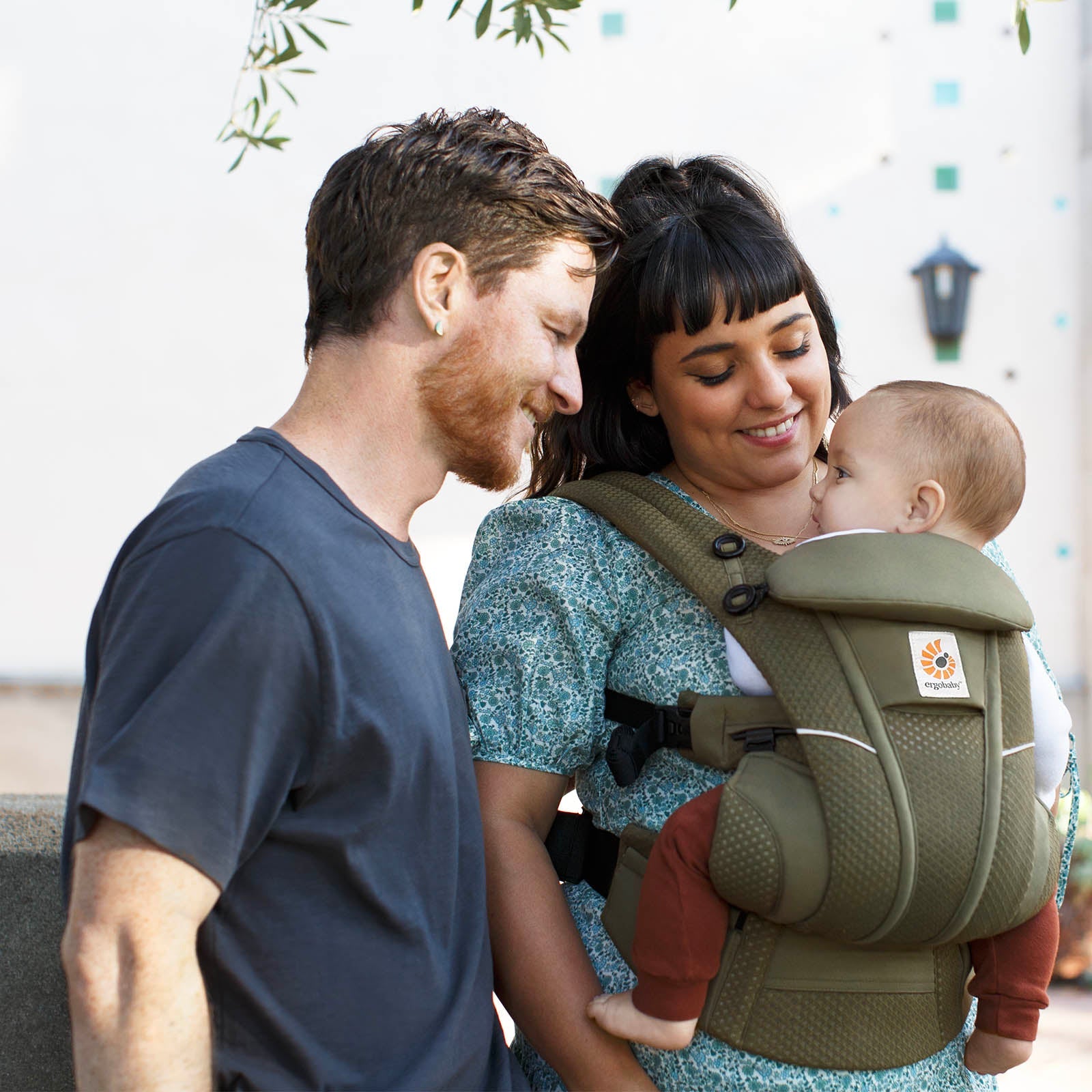 Ergobaby Omni™ Breeze Baby Carrier