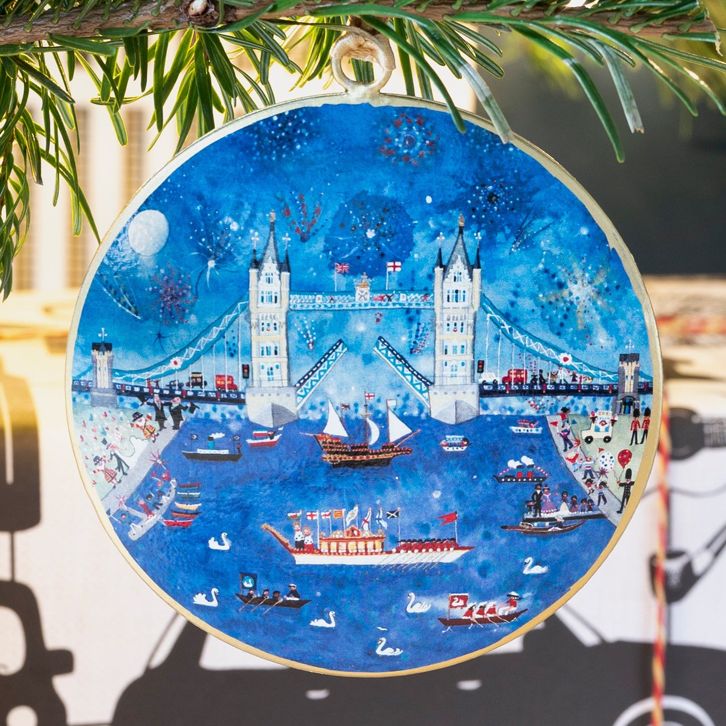 Lucy Loveheart Tower Bridge Metal Decoration