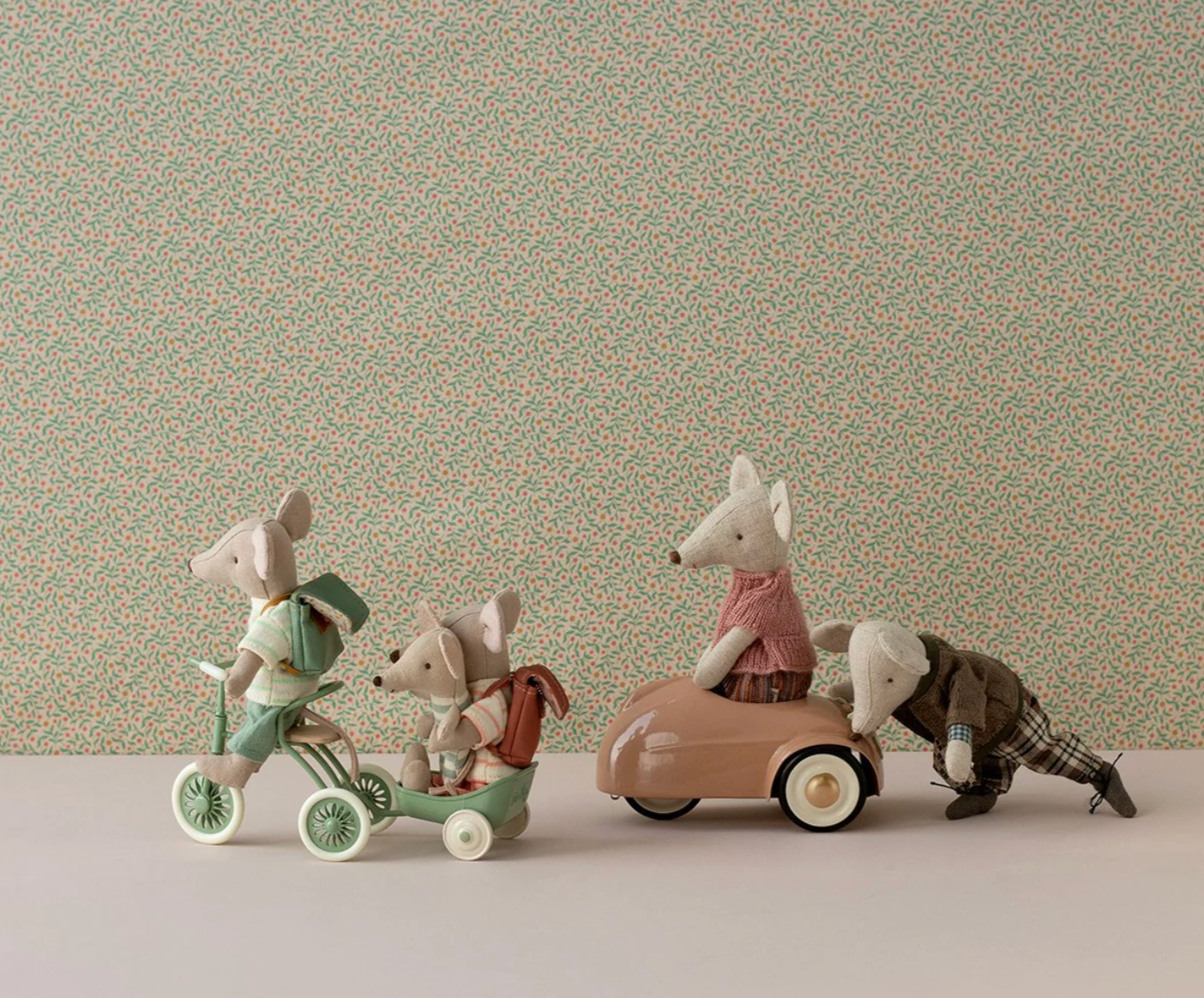 Abri à Tricycle for big sibling mouse - green