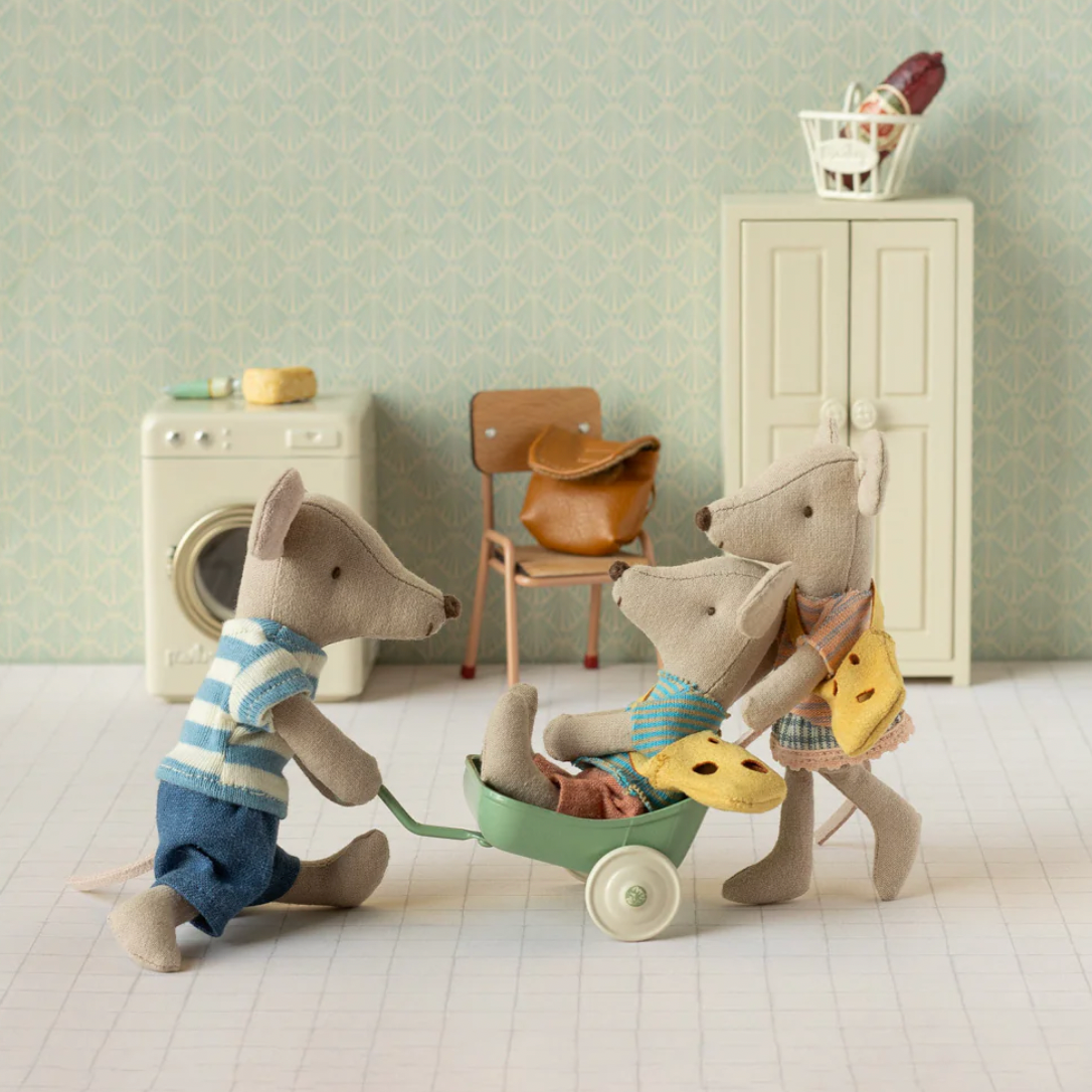 Clothes and bag for Big brother mouse - Brown