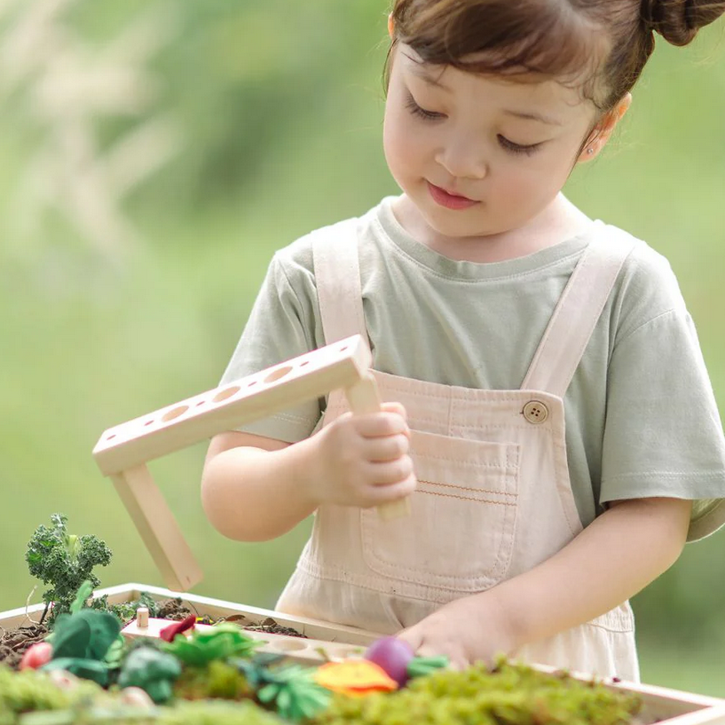 Build-A-Garden - Stack & Sprout