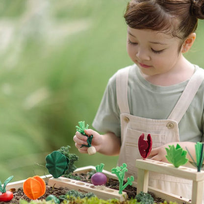 Build-A-Garden - Stack & Sprout