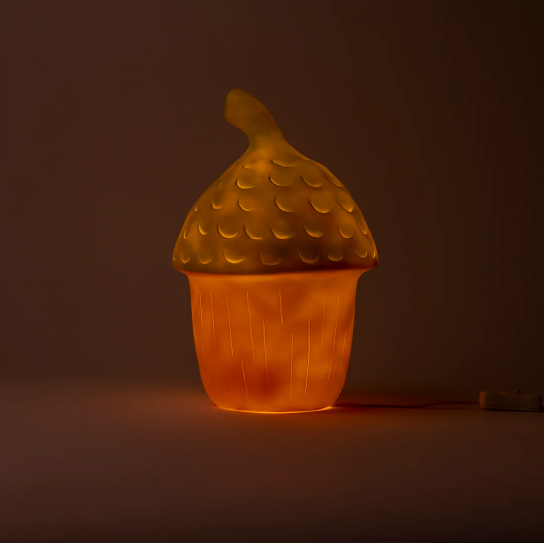 Acorn Night Lamp -almond