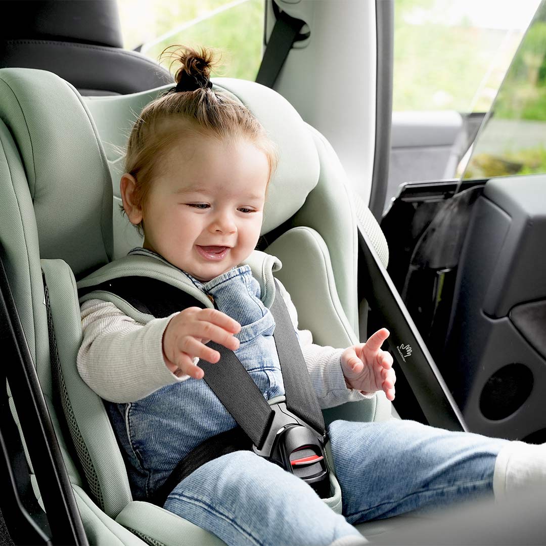 Axkid ONE+ 3 Car Seat - Coastal Storm Black