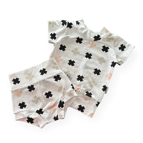 Cross Monochrome Summer Lounge Set