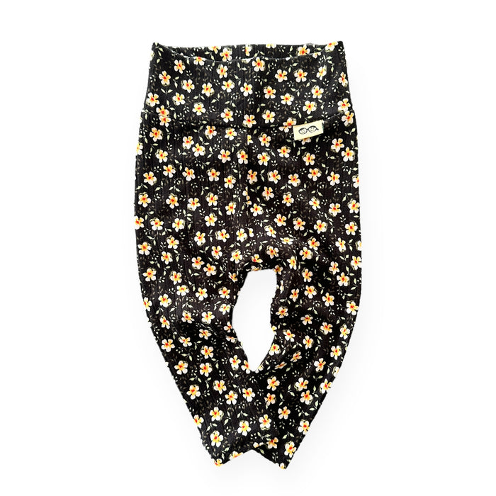 Dainty Floral Black Ribbed Lounge Set