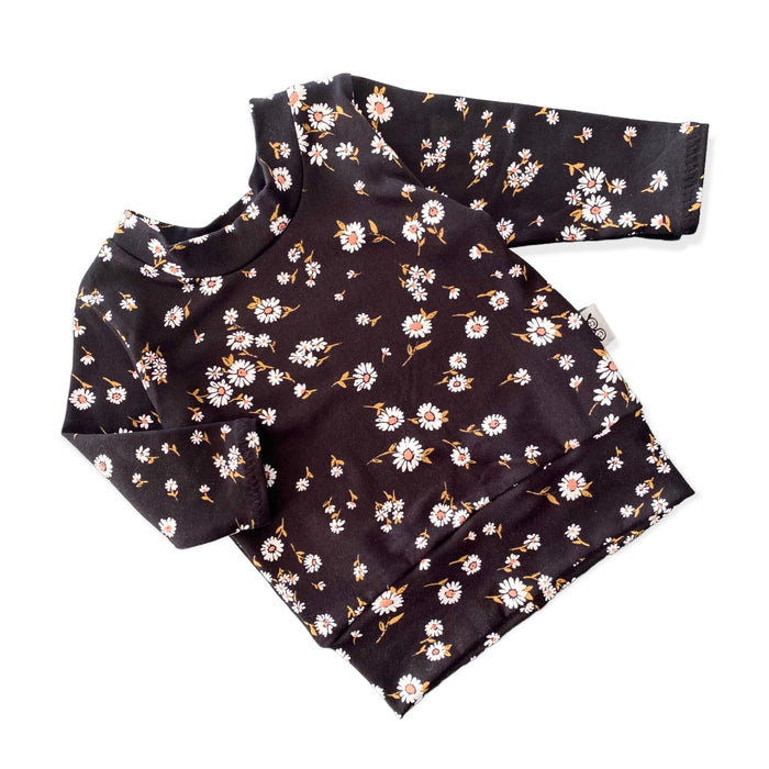 Field of Daises on Black Lounge Top