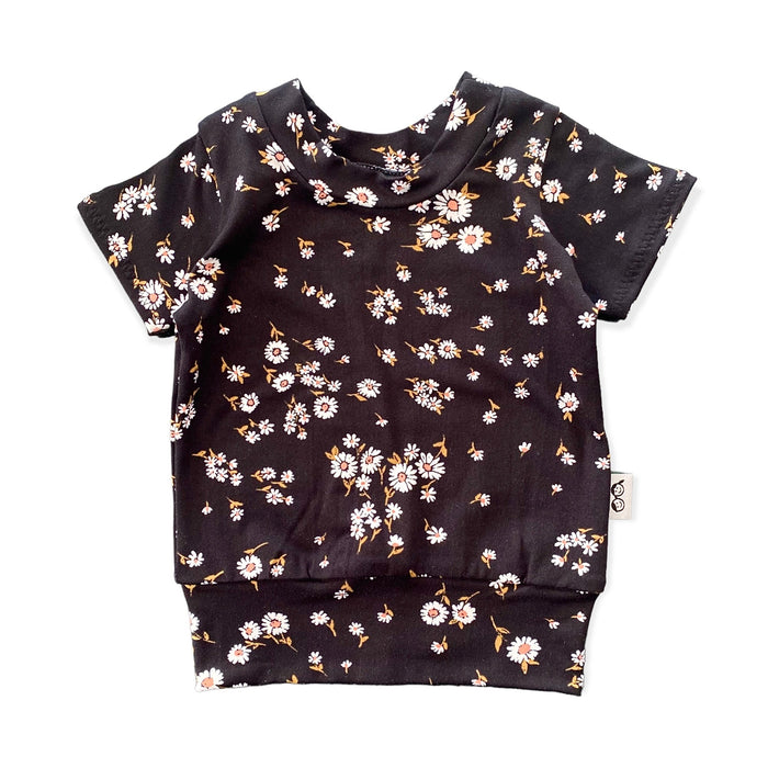 Field of Daises on Black Summer Lounge Top