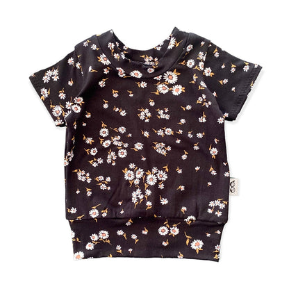 Field of Daises on Black Summer Lounge Top