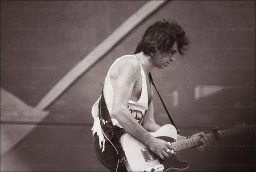 Keith Richards Paris Concert 1991 - VINTAGEARTREPRINTS.COM