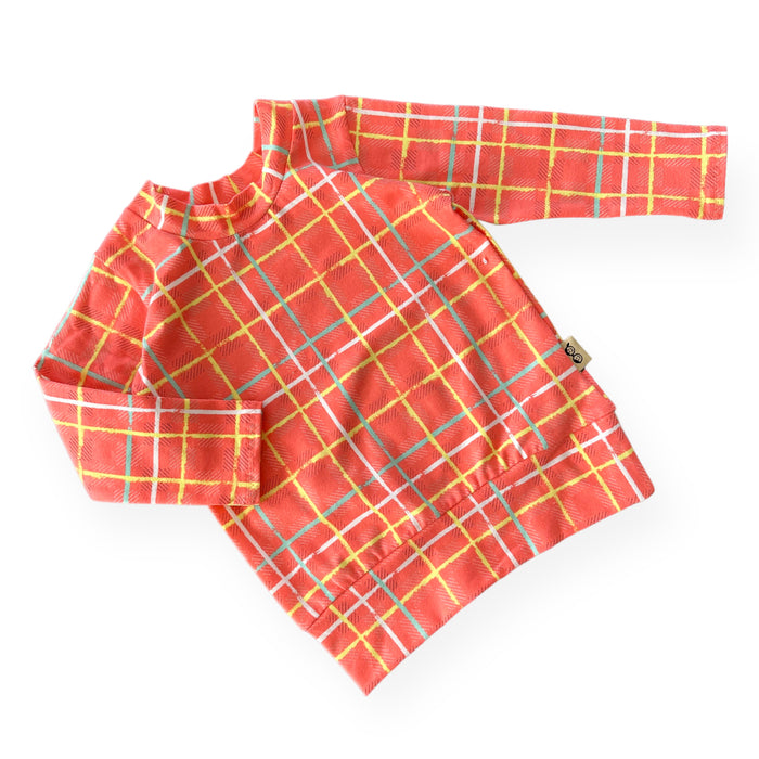 Large Squares on Coral Lounge Top