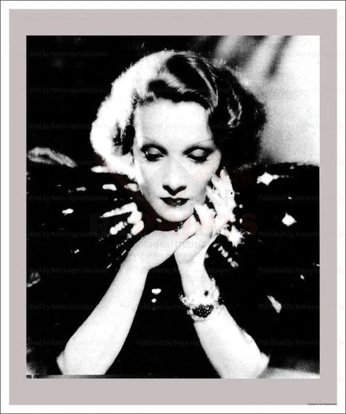 Marlene Dietrich - VINTAGEARTREPRINTS.COM