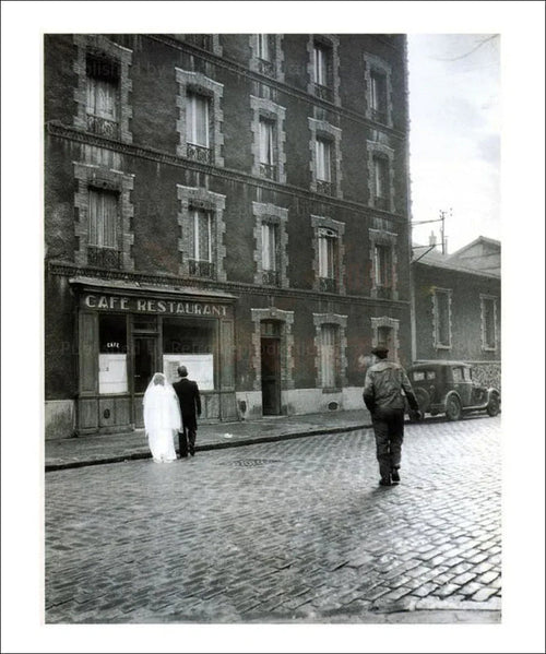 Newly wed Paris suburb 1940s - VINTAGEARTREPRINTS.COM