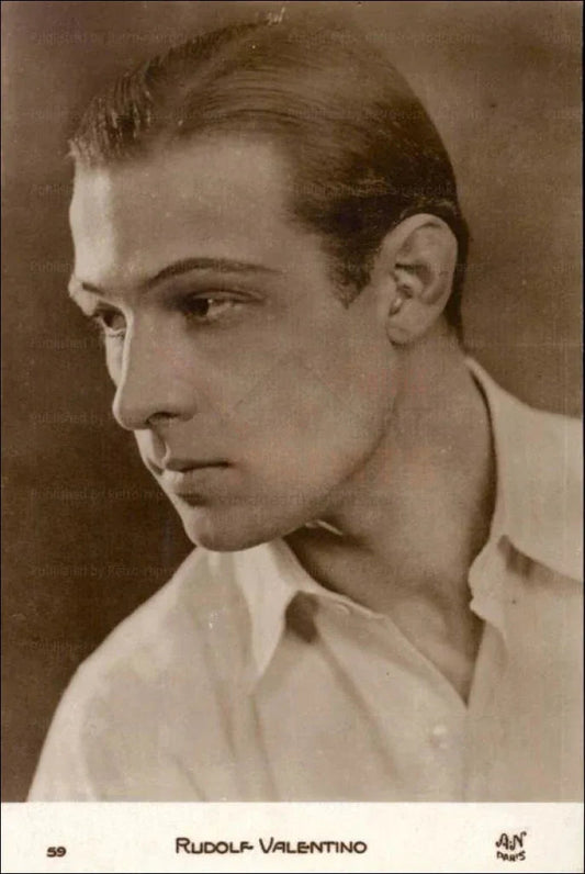 Rudolph Valentino, portrait - VINTAGEARTREPRINTS.COM