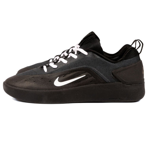 Nike SB - Zoom Nyjah 4 (Black/White) *SALE