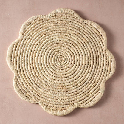 Seba Scalloped Palm Leaf Charger (*Local Pickup/Local Delivery Only)