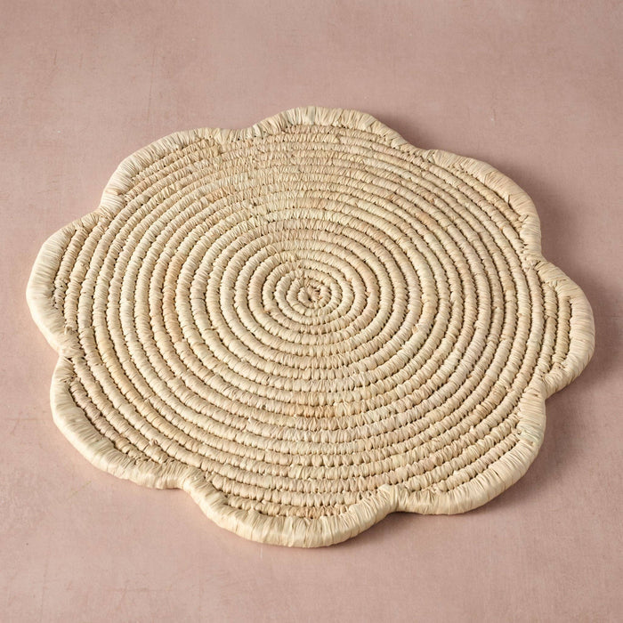 Seba Scalloped Palm Leaf Charger (*Local Pickup/Local Delivery Only)