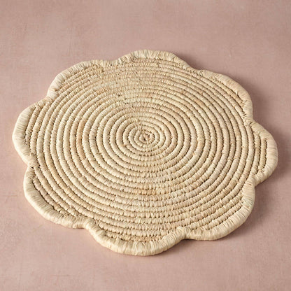 Seba Scalloped Palm Leaf Charger (*Local Pickup/Local Delivery Only)