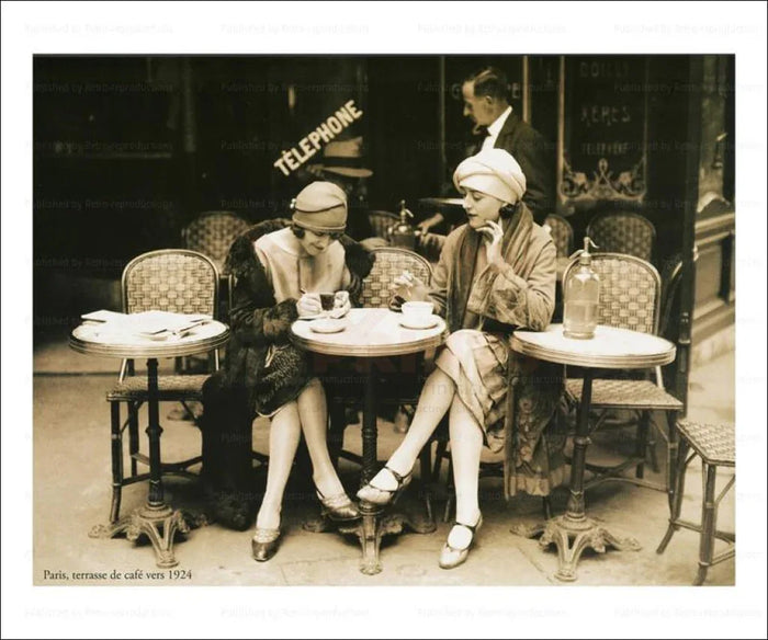 Terrasse de Cafe, Paris, 1924 - VINTAGEARTREPRINTS.COM