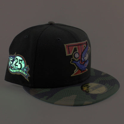 Toronto Blue Jays 25th ANNIVERSARY New Era 59Fifty Fitted Hat (Black WoodLand Camo Green Under Brim)